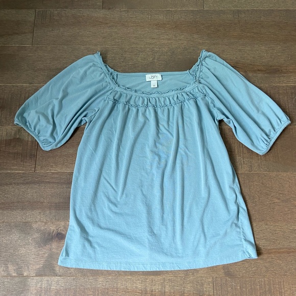ANN TAYLOR LOFT SHORT SLEEVE TOP. SIZE LARGE - Picture 1 of 5